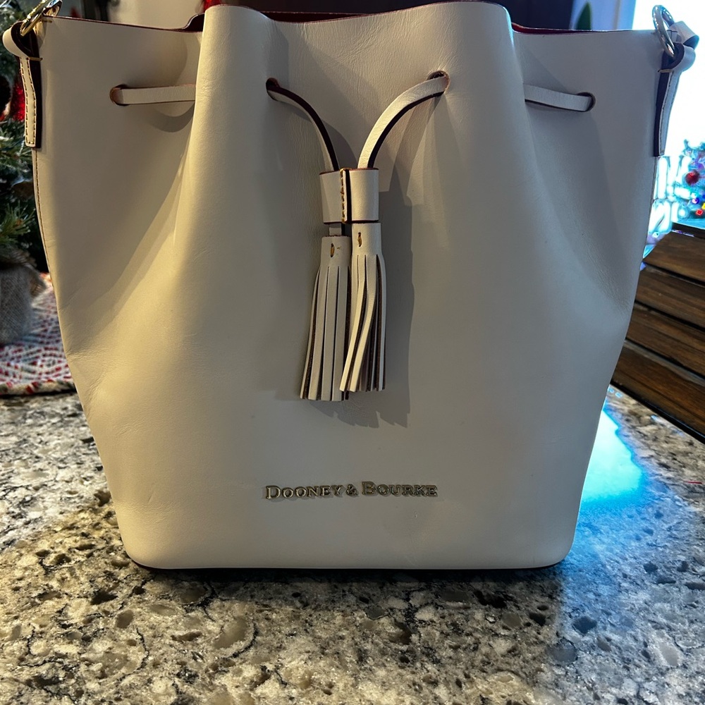 NWOT.  Dooney & Burke SERENA bucket bag